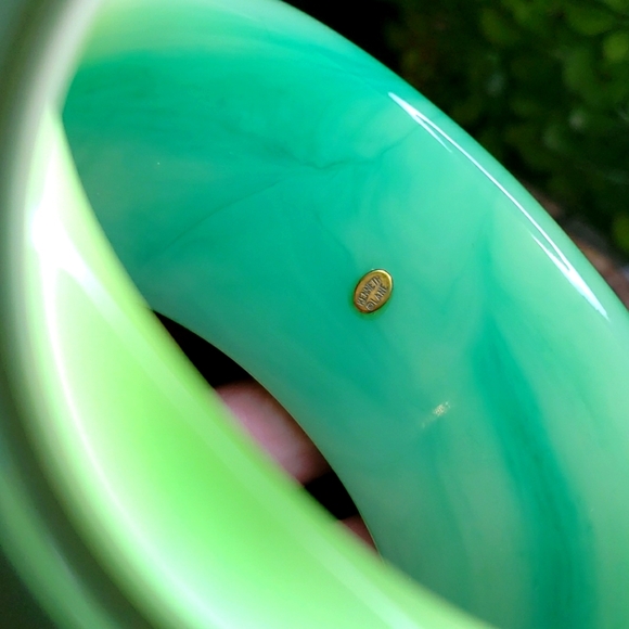 BEST Vintage Kenneth Jay Lane KJL Massive Chunky Swirled Lucite Bangle Bracelet! - Picture 4 of 15